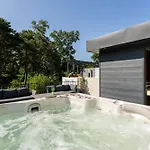 Balaton Flow 公寓式酒店 4*