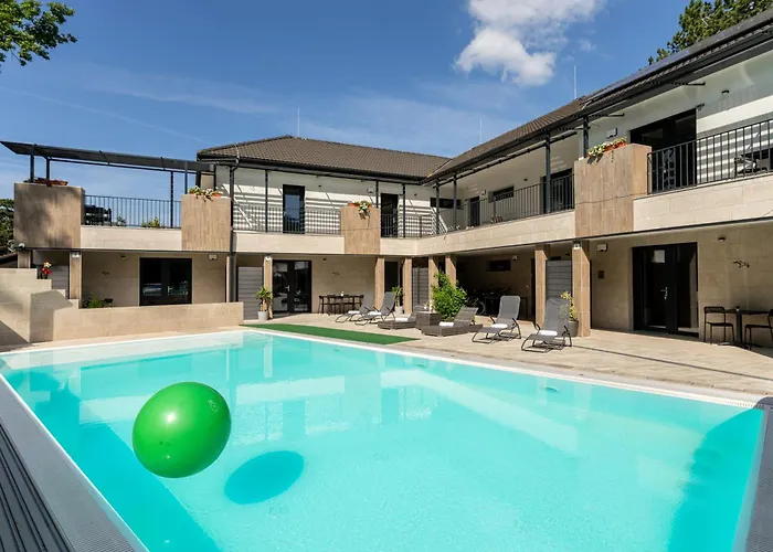 شقة فندقية Balaton Flow 4*
